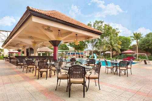 Ramada Plaza Karachi Airport Hotel image 16